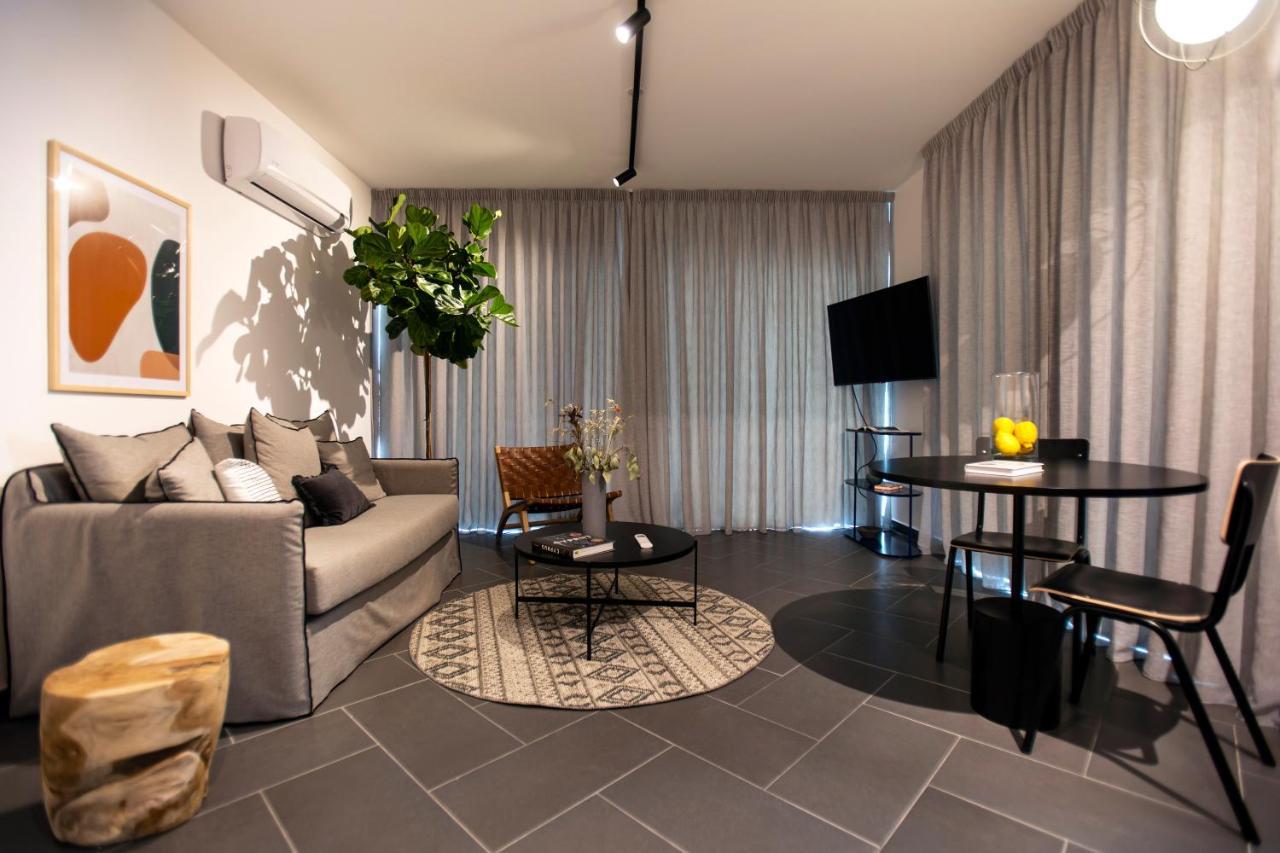 Liv Urban Suites 라르나카 외부 사진